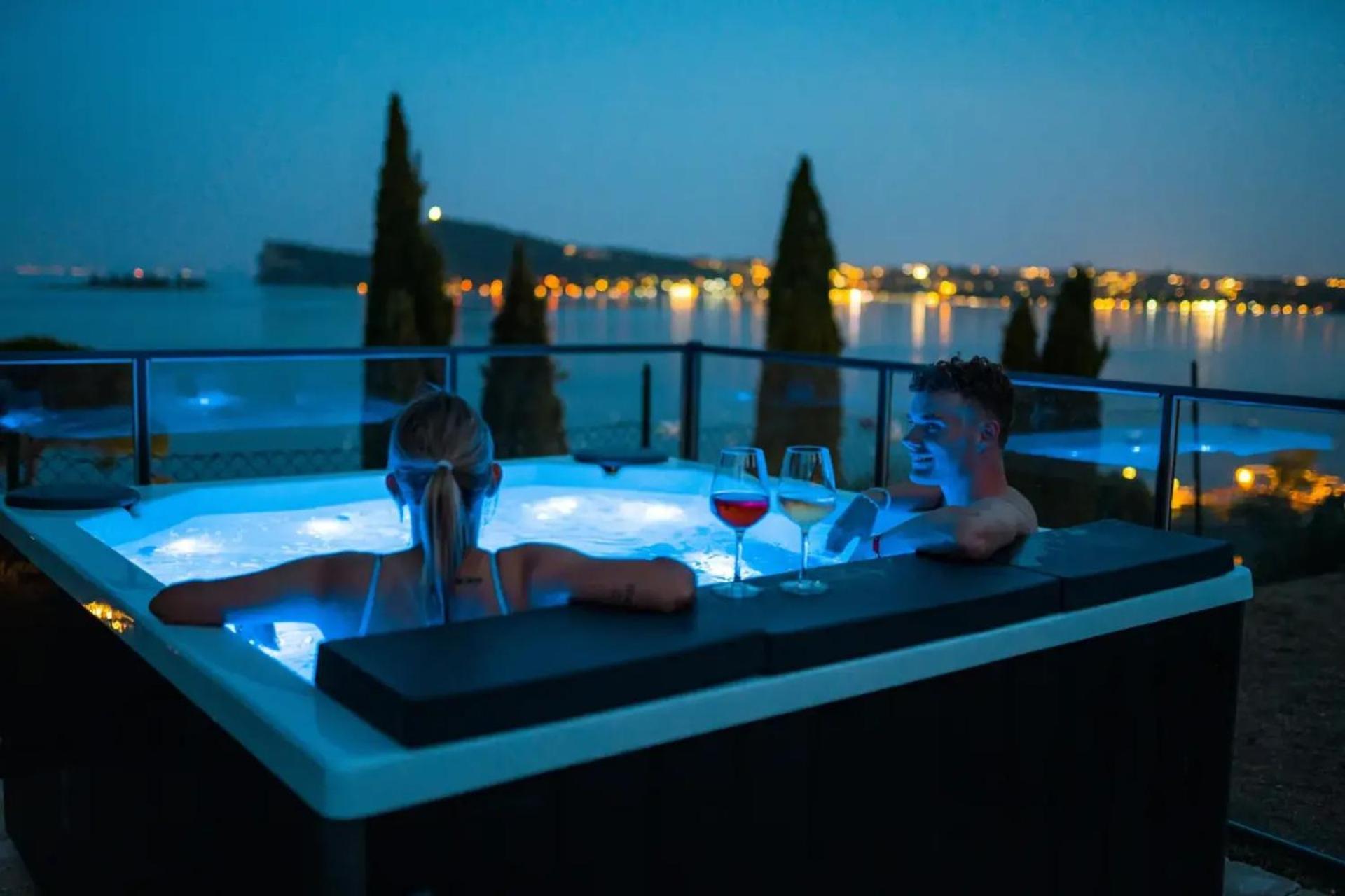 Vacanze Glamping Boutique Сан-Феличе-дель-Бенако Экстерьер фото