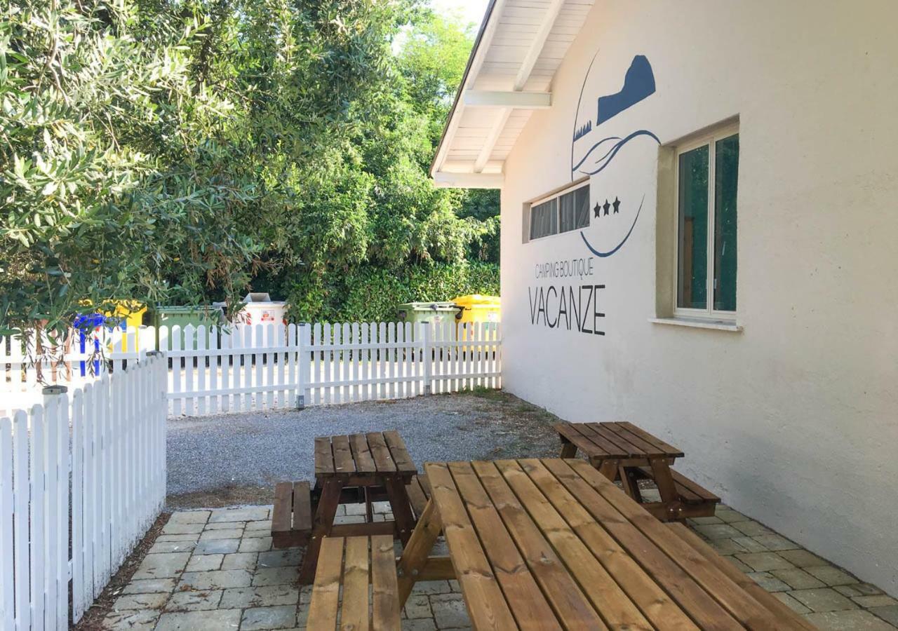 Vacanze Glamping Boutique Сан-Феличе-дель-Бенако Экстерьер фото
