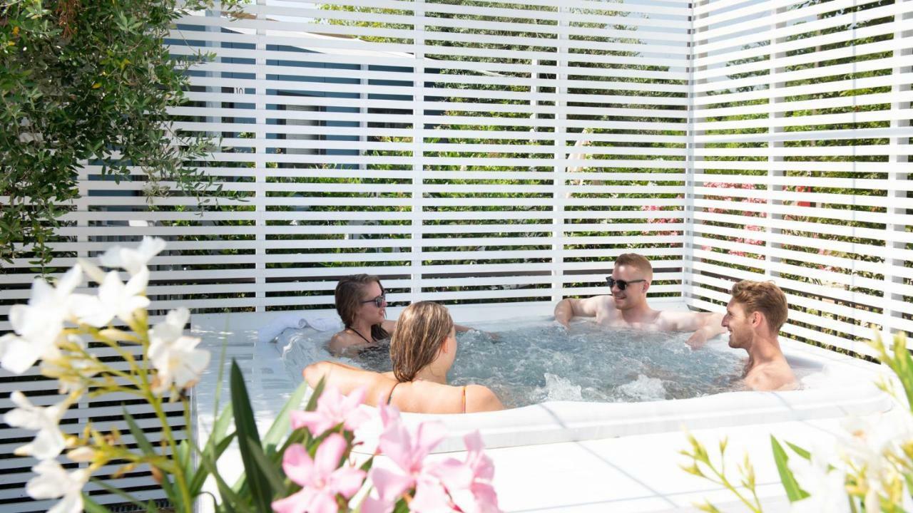 Vacanze Glamping Boutique Сан-Феличе-дель-Бенако Экстерьер фото